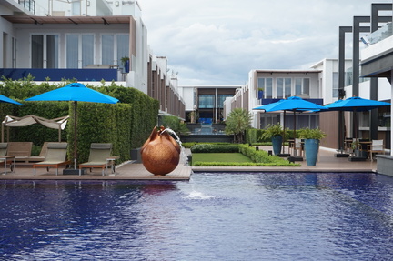 The main pool and suites ith private pools