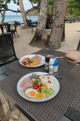 breakfast on the beach